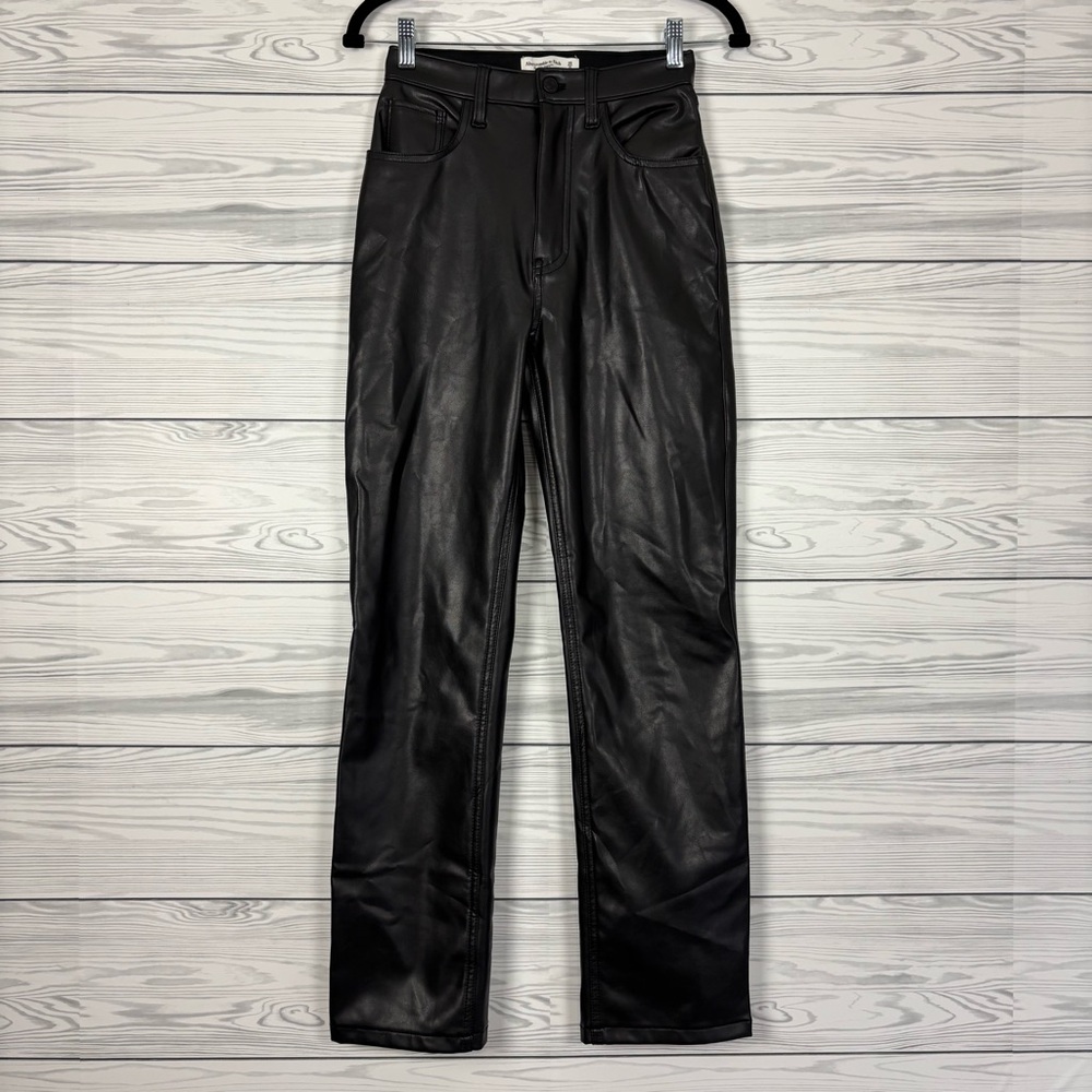 Abercrombie & Fitch the 90’s Straight Ultra High Rise Black Vegan Leather Pants - Picture 4 of 10